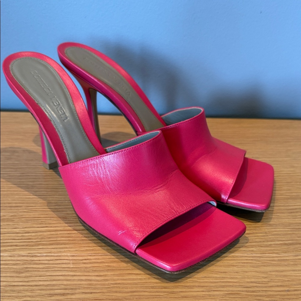 Bottega Veneta Fuchsia Heeled Mules